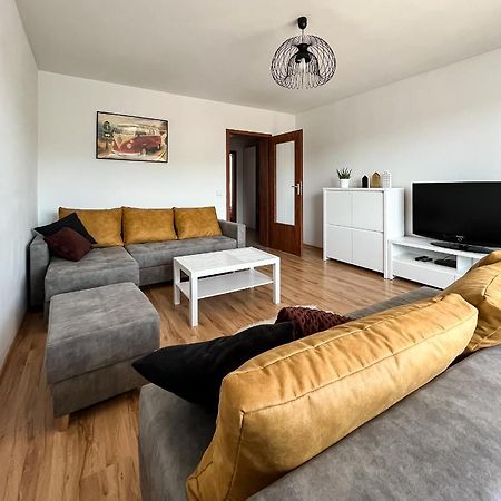 Uroczy Apartament Pod Skarpa Wadowice Ngoại thất bức ảnh