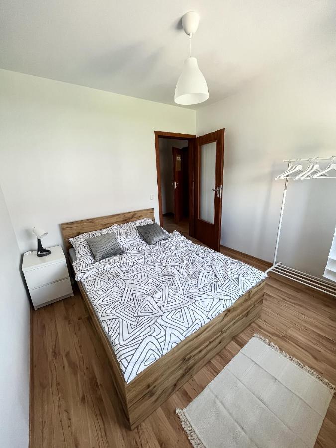 Uroczy Apartament Pod Skarpa Wadowice Ngoại thất bức ảnh