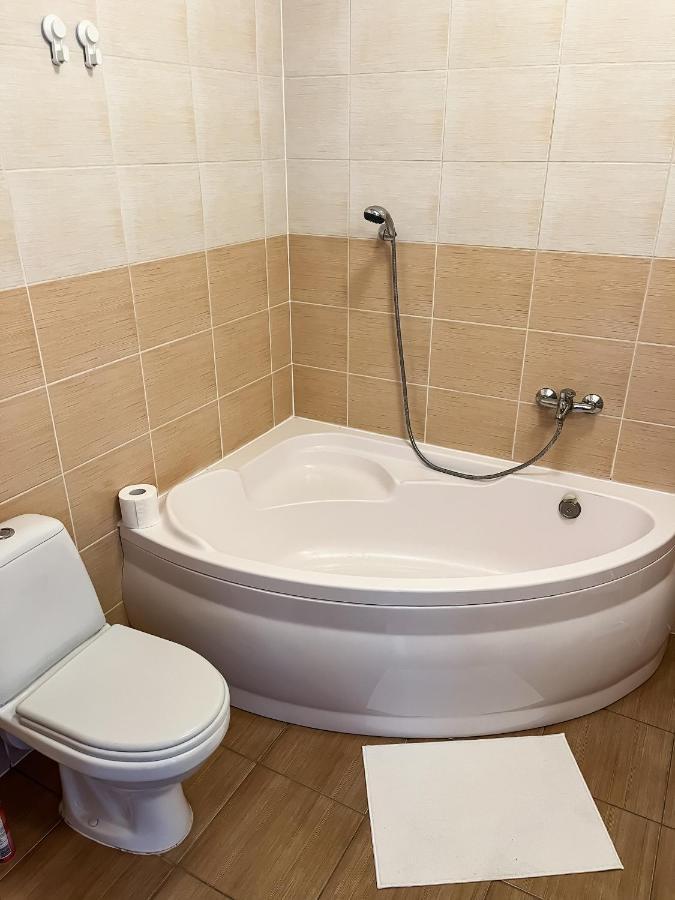 Uroczy Apartament Pod Skarpa Wadowice Ngoại thất bức ảnh