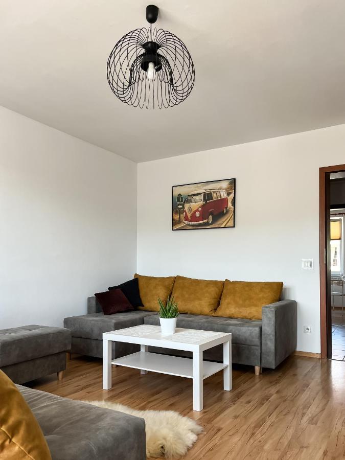 Uroczy Apartament Pod Skarpa Wadowice Ngoại thất bức ảnh