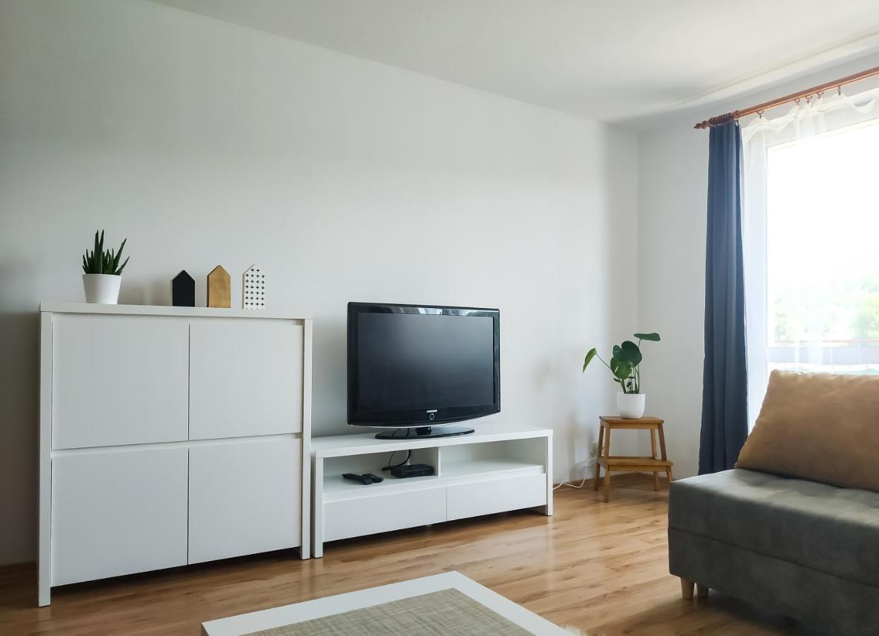 Uroczy Apartament Pod Skarpa Wadowice Ngoại thất bức ảnh
